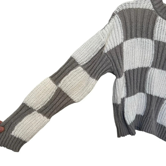 Aster Color Block Cropped Sweater White Gray Size Small - Picture 3 of 9